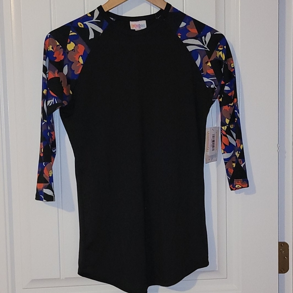 LuLaRoe Tops - LulaRoe Randy Top